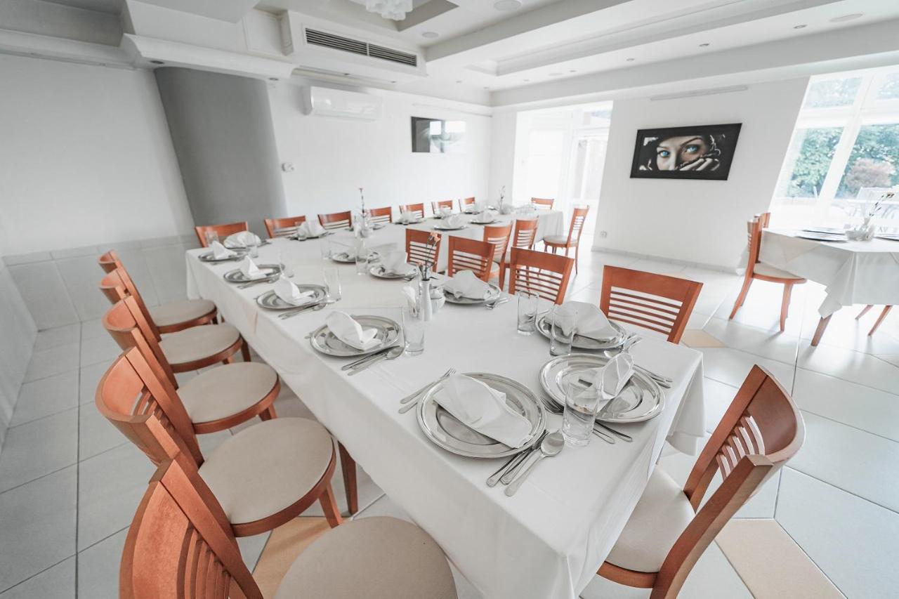Elita Hotel & Restauracja Iwonicz-Zdroj Bagian luar foto