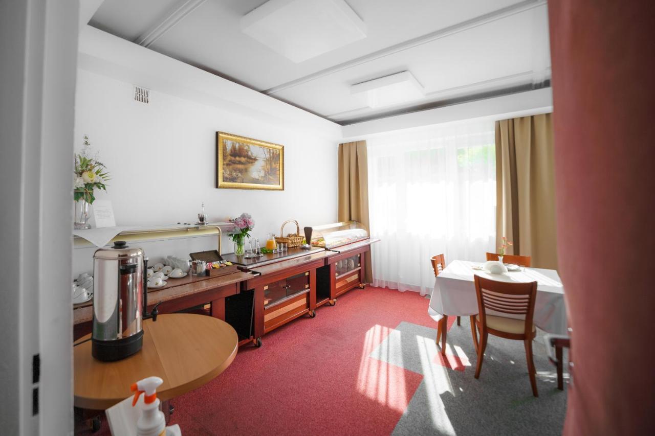 Elita Hotel & Restauracja Iwonicz-Zdroj Bagian luar foto